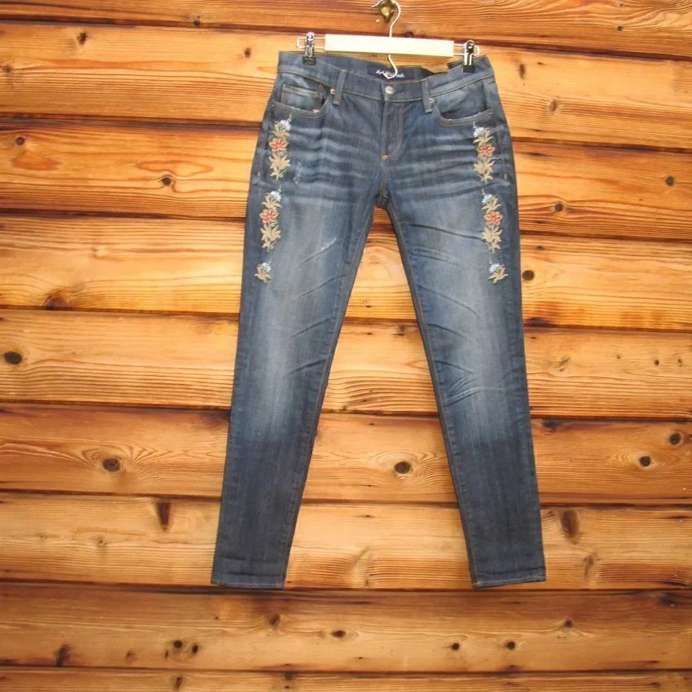 NWT Driftwood Embroidered Dark Denim Skinny Jeans